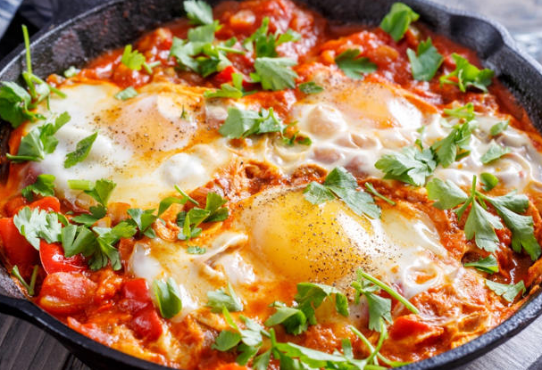 Ovos à pizzaiolo
