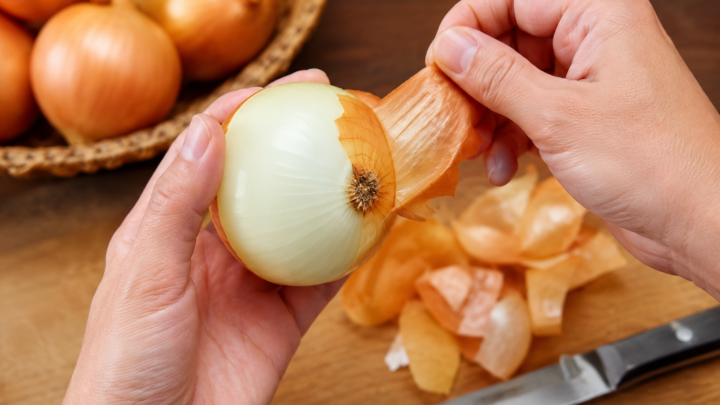 Como descascar cebola sem lágrimas